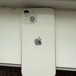 Unlocked Apple iPhone 13 in White